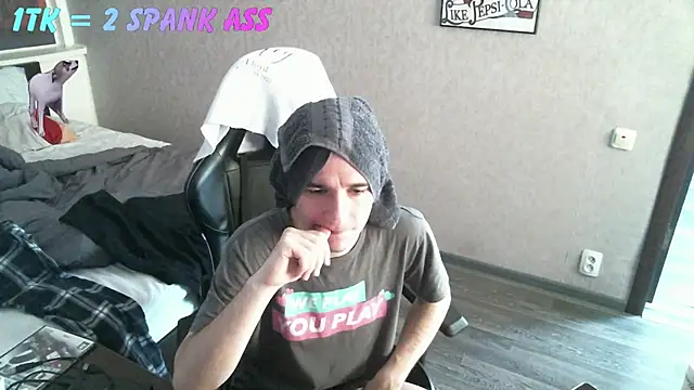 Snapshot of izilizi_23 chatting on June 2026 08:19:01 AM izilizi 23 online show from June 2026 08:19:01 AM