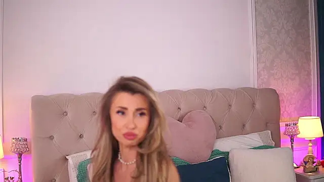 Snapshot of EnjoyableEmma chatting on January 2025 10:40:01 AM EnjoyableEmma online show from January 2025 10:40:01 AM