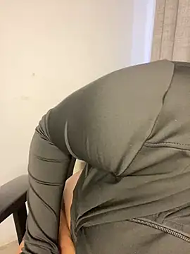 YellowHoneyDip online show from December 2025 08:36:01 AM