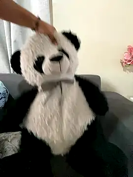 YellowHoneyDip online show from October 2025 01:33:02 PM