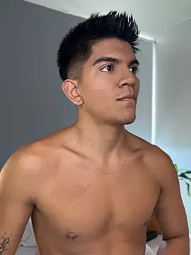 Snapshot of santiago_01 chatting on February 2026 08:09:02 PM santiago 01 online show from February 2026 08:09:02 PM