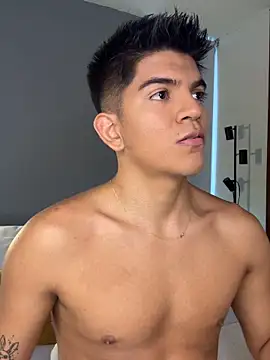 santiago 01 online show from March 2026 09:26:01 PM