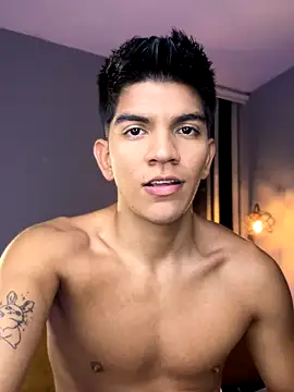 Snapshot of santiago_01 chatting on October 2025 12:55:02 AM santiago 01 online show from October 2025 12:55:02 AM