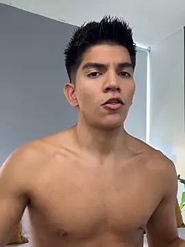 santiago 01 online show from November 2025 07:51:01 PM