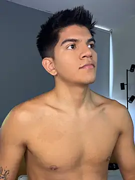 Snapshot of santiago_01 chatting on February 2026 10:15:02 PM santiago 01 online show from February 2026 10:15:02 PM