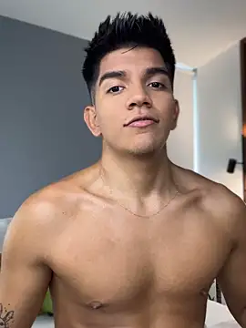 santiago 01 online show from April 2026 08:49:01 PM