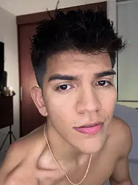 Snapshot of santiago_01 chatting on March 2025 12:04:02 AM santiago 01 online show from March 2025 12:04:02 AM