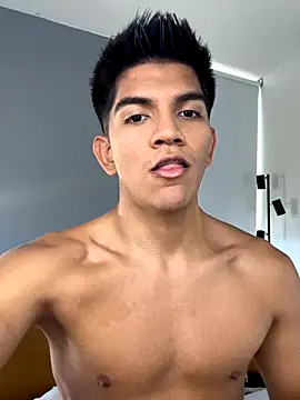 santiago 01 online show from December 2025 10:00:02 PM