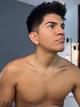 Snapshot of santiago_01 chatting on March 2026 09:26:02 PM santiago 01 online show from March 2026 09:26:02 PM