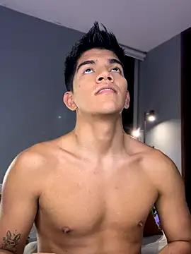 santiago 01 online show from November 2025 12:03:01 AM