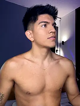 Snapshot of santiago_01 chatting on December 2025 12:57:02 AM santiago 01 online show from December 2025 12:57:02 AM