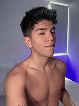 Snapshot of santiago_01 chatting on February 2025 09:45:02 PM santiago 01 online show from February 2025 09:45:02 PM
