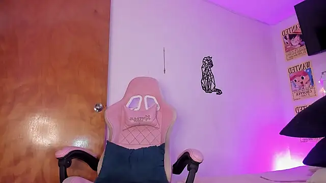 emily lady20 online show from November 2025 08:04:02 AM