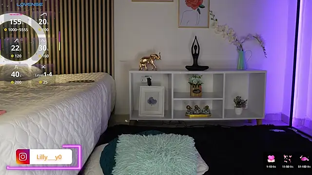 LillyDolls23 online show from September 2025 12:49:02 PM
