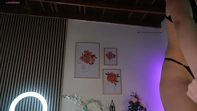 LillyDolls23 online show from April 2026 01:37:02 PM