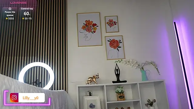 Snapshot of LillyDolls23 chatting on November 2025 12:20:02 PM LillyDolls23 online show from November 2025 12:20:02 PM