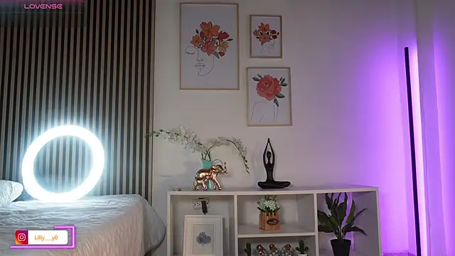 LillyDolls23 online show from March 2026 01:24:01 PM