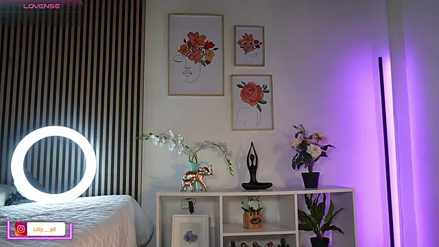 LillyDolls23 online show from April 2026 01:40:01 PM