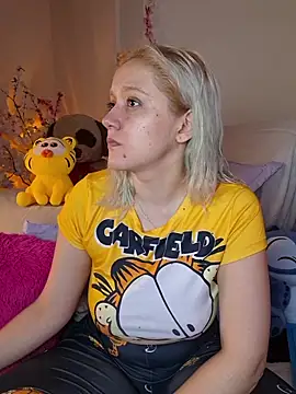 NaomiShimizu online show from November 2025 09:37:01 PM