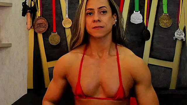 Snapshot of Khloe_Rossich chatting on May 2026 06:47:01 PM Khloe Rossich online show from May 2026 06:47:01 PM