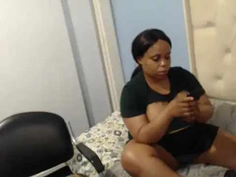 THESHORTQUEEN online show from November 2025 07:25:01 PM