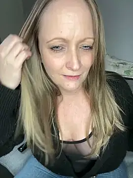 HoneyBluex online show from February 2025 03:16:01 PM