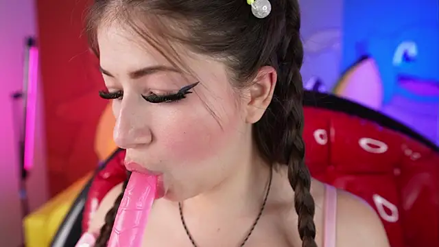 miss  pamela online show from February 2026 10:04:01 AM