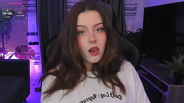 CoralineKeyns online show from February 2025 05:41:01 AM