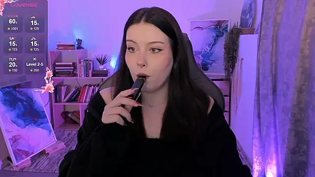 CoralineKeyns online show from October 2025 05:20:02 AM