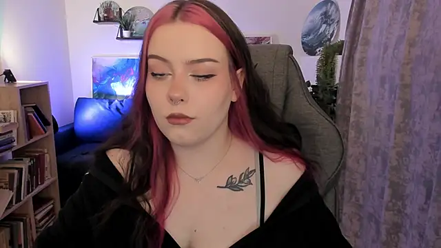 CoralineKeyns online show from April 2026 05:20:02 AM