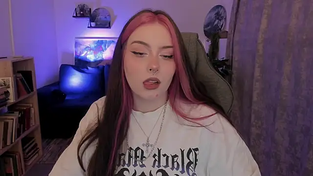 CoralineKeyns online show from July 2026 05:19:02 AM
