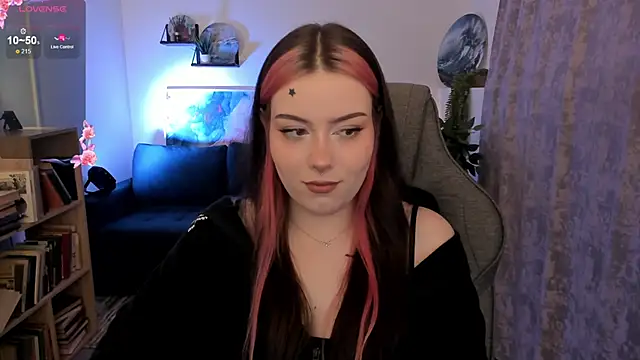 CoralineKeyns online show from May 2026 05:37:01 AM