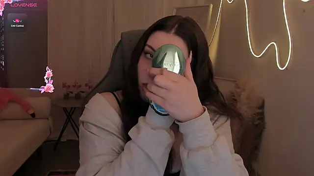 CoralineKeyns online show from March 2026 05:33:02 AM