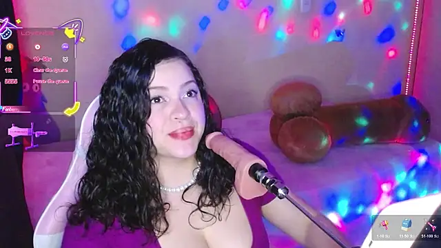 Snapshot of kim_saenz20 chatting on June 2026 02:28:01 AM kim saenz20 online show from June 2026 02:28:01 AM