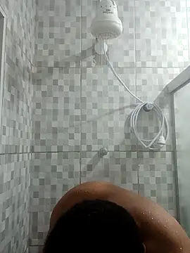 Nicolaskribeiro online show from September 2025 11:48:01 PM