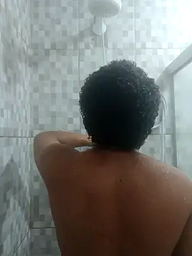 Nicolaskribeiro online show from November 2025 08:46:01 PM