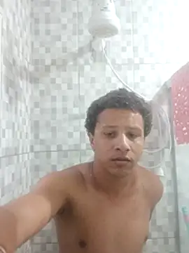 Nicolaskribeiro online show from May 2026 10:40:02 AM