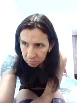 Cameron puppy online show from November 2025 01:42:01 AM