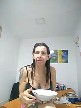 Snapshot of Cameron_puppy chatting on July 2026 09:25:01 PM Cameron puppy online show from July 2026 09:25:01 PM