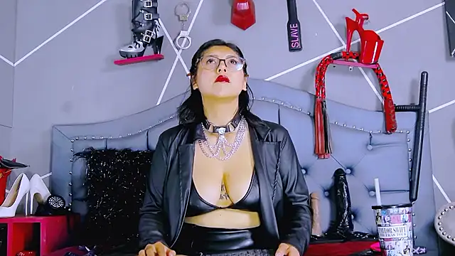 Evangeline online show from March 2026 06:45:01 PM