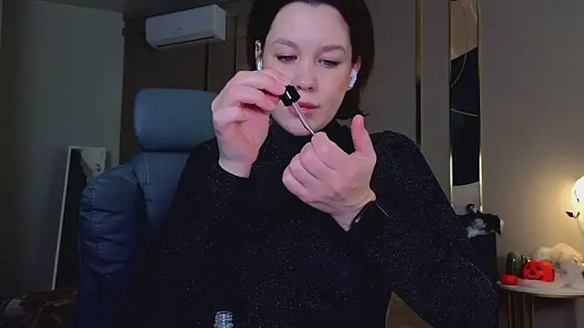 katy  moonj online show from October 2025 01:04:02 AM