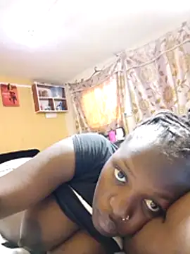 Snapshot of Zoya-Kay chatting on November 2025 07:46:01 AM Zoya-Kay online show from November 2025 07:46:01 AM