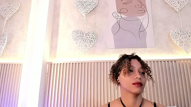 daiana curly online show from October 2025 07:25:01 PM