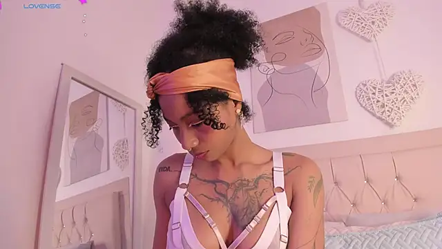 daiana curly online show from March 2025 03:46:02 PM