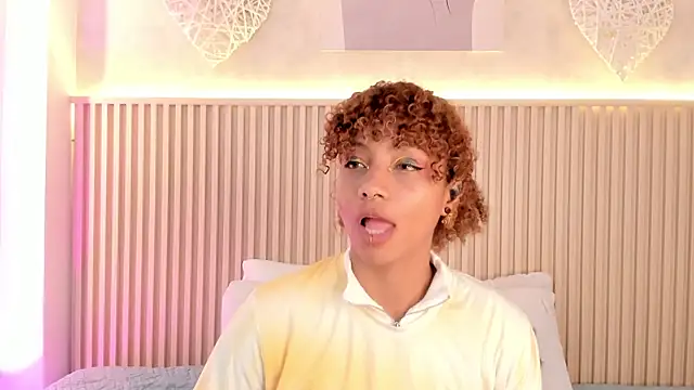 Snapshot of daiana_curly chatting on June 2026 03:46:01 AM daiana curly online show from June 2026 03:46:01 AM