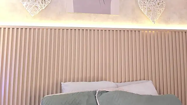 daiana curly online show from February 2026 07:47:01 PM