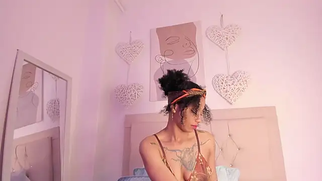 daiana curly online show from March 2025 03:54:01 AM