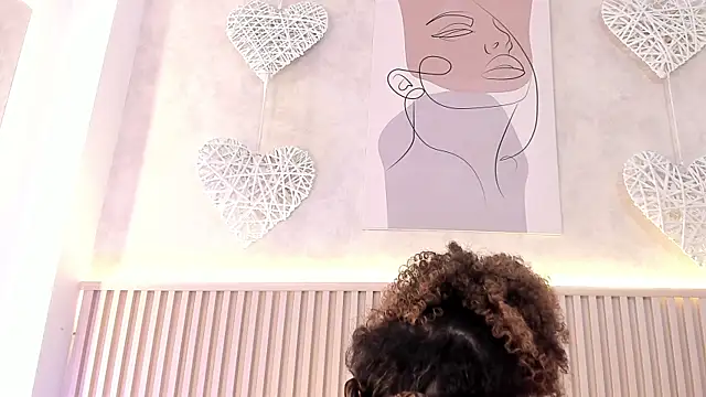 daiana curly online show from September 2025 07:41:02 PM