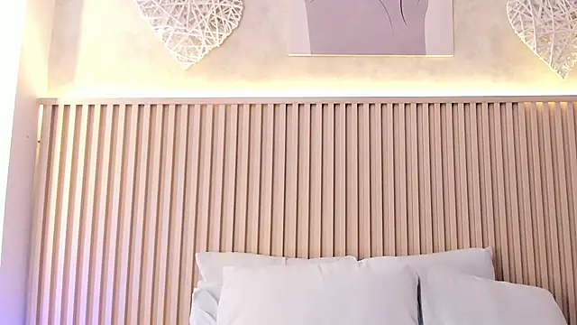 daiana curly online show from March 2026 08:24:02 PM