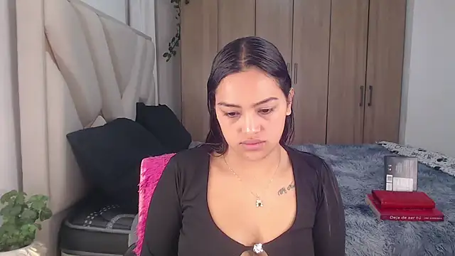 Snapshot of fairylatin222 chatting on March 2025 08:12:02 AM fairylatin222 online show from March 2025 08:12:02 AM